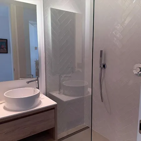 Issac's Place Burgau